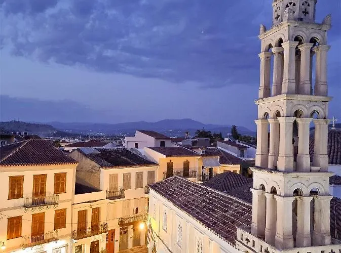 Belfry House 纳夫普利翁