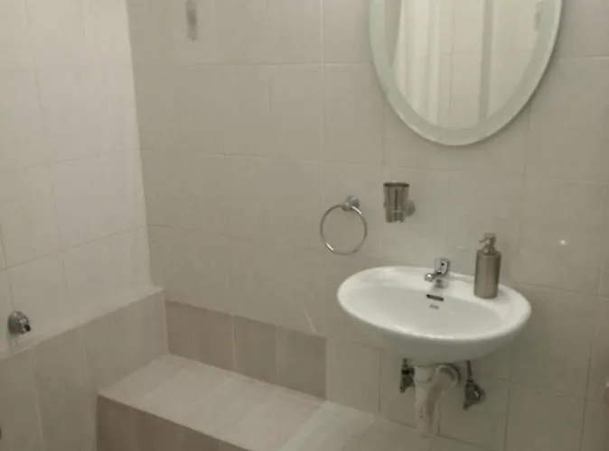 Belfry House 公寓 *