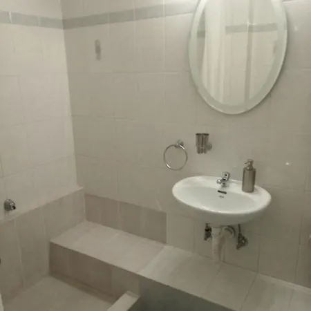 Belfry House Apartment *